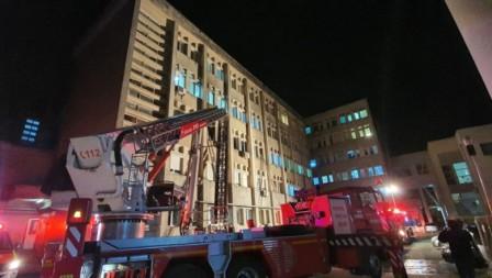 10 pacienți decedați, după un incendiu violent la secția ATI de la Spitalul Județean Piatra Neamț. Erau bolnavi de COVID intubați.