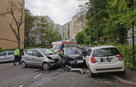 Accident rutier,  la intersecția străzilor Aleea Retezat-Mehedinți