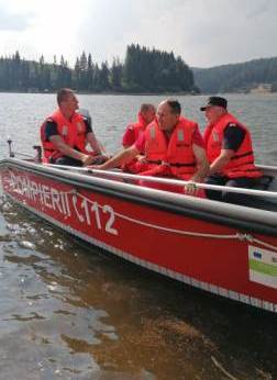 Acțiuni de căutare a unui bărbat dispărut pe lacul Beliș