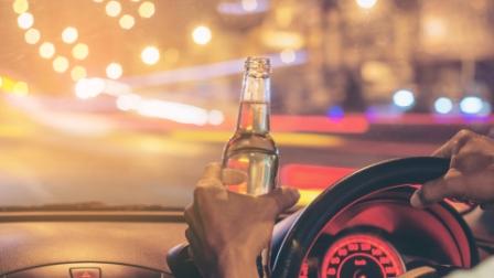 Tânăr prins la volan sub influenta băuturilor alcoolice
