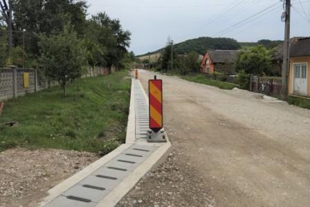 Lucrările de modernizare a drumului județean DJ 172A, parte a Drumului Bistriței – Lot 1, realizate în proporție de peste 65%